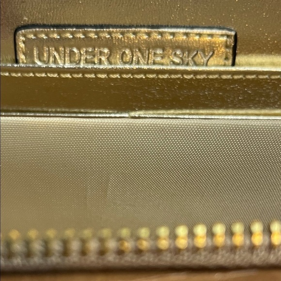 Under One Sky brown textured wallet - Picture 7 of 9